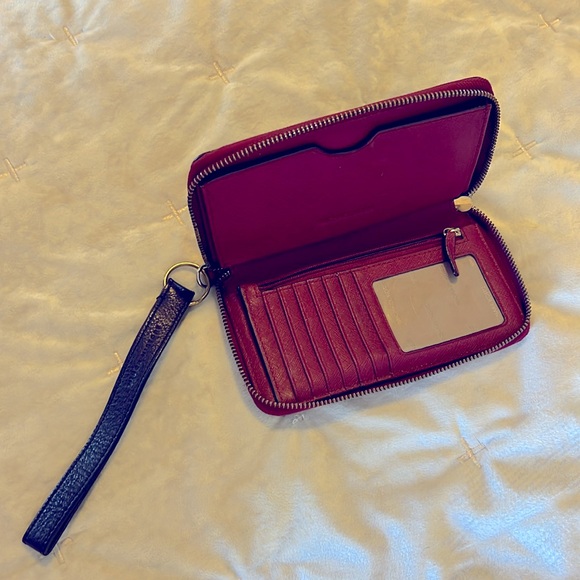 Michael Kors ID Multifunction Phonecase
Ip8 Plus Frame Out Wallet in CHERRY - Picture 3 of 3